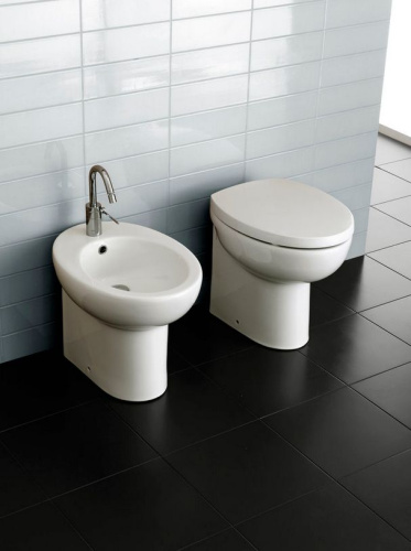 7 540 руб. Биде напольное Hatria Erika Pro фото 4 Биде напольное Hatria Erika Pro фото 4