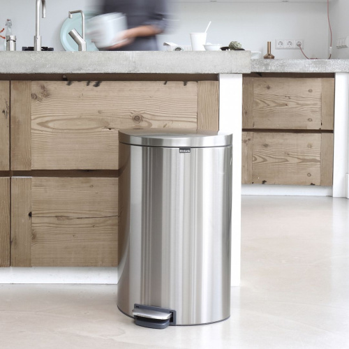 Мусорное ведро Brabantia FlatBack 482021 фото 9