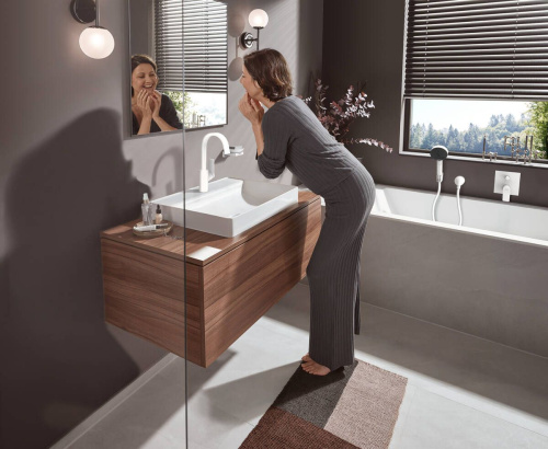 Смеситель Hansgrohe Vivenis 75415700 для ванны с душем, матовый белый фото 2