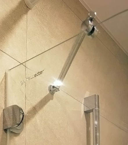 Шторка на ванну GuteWetter Lux Pearl GV-001A левая 80 см стекло бесцветное, фурнитура хром фото 3