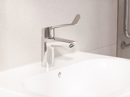 Смеситель Grohe Eurosmart 23982003 для медицинских учреждений