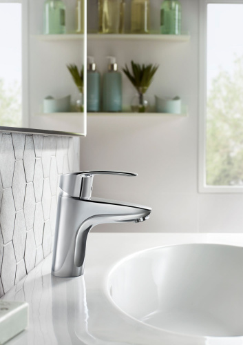 5 807 руб. Смеситель Roca Eos 5A3082C0M для раковины Смеситель Roca Eos 5A3082C0M для раковины