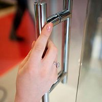 Душевая дверь в нишу GuteWetter Lux Door GK-103 левая 125 см стекло бесцветное, профиль хром