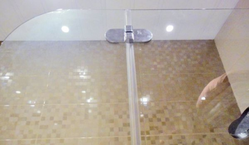 Шторка на ванну GuteWetter Lux Pearl GV-102A правая 90 см стекло бесцветное, профиль хром фото 4