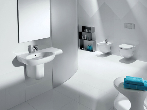 Унитаз подвесной Roca Meridian 346248000 укороченный фото 2