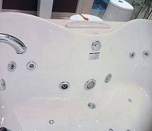 Акриловая ванна Gemy G9089 K R
