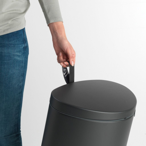 Мусорное ведро Brabantia FlatBack+ 119545 30л фото 7 Мусорное ведро Brabantia FlatBack+ 119545 30л фото 7