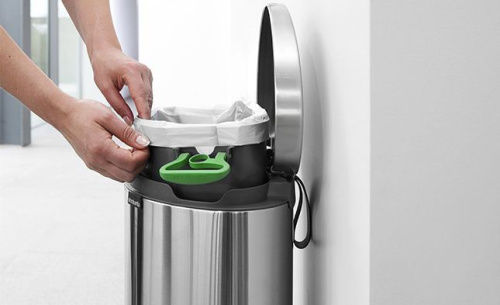 Мусорное ведро Brabantia FlatBack 482007 фото 5 Мусорное ведро Brabantia FlatBack 482007 фото 5