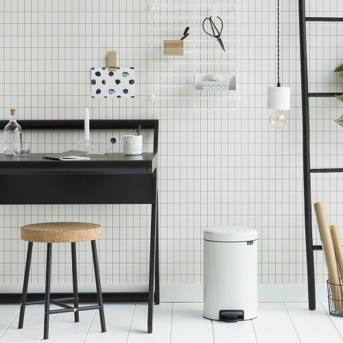 Мусорное ведро Brabantia NewIcon 113864 фото 8 Мусорное ведро Brabantia NewIcon 113864 фото 8