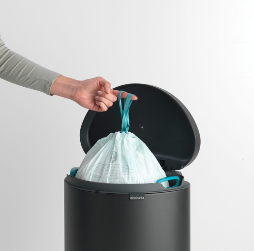 Мусорное ведро Brabantia FlatBack+ 119545 30л фото 8 Мусорное ведро Brabantia FlatBack+ 119545 30л фото 8